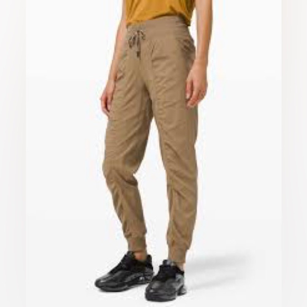 Lululemon dark tan dance studio jogger pants sz 2